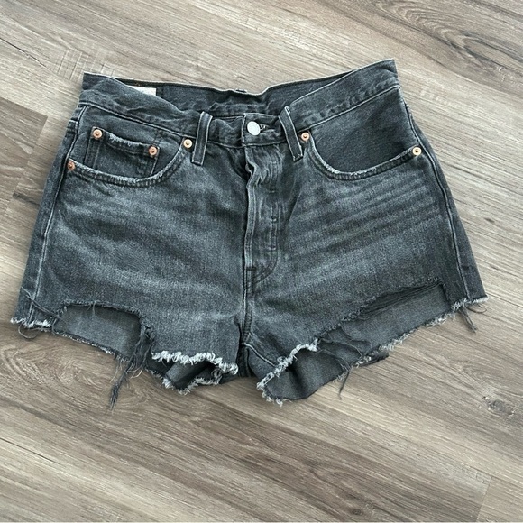 LEVIS Gray Waterless 501 button fly Denim Cutoff Shorts Women Size 28 - Picture 1 of 6